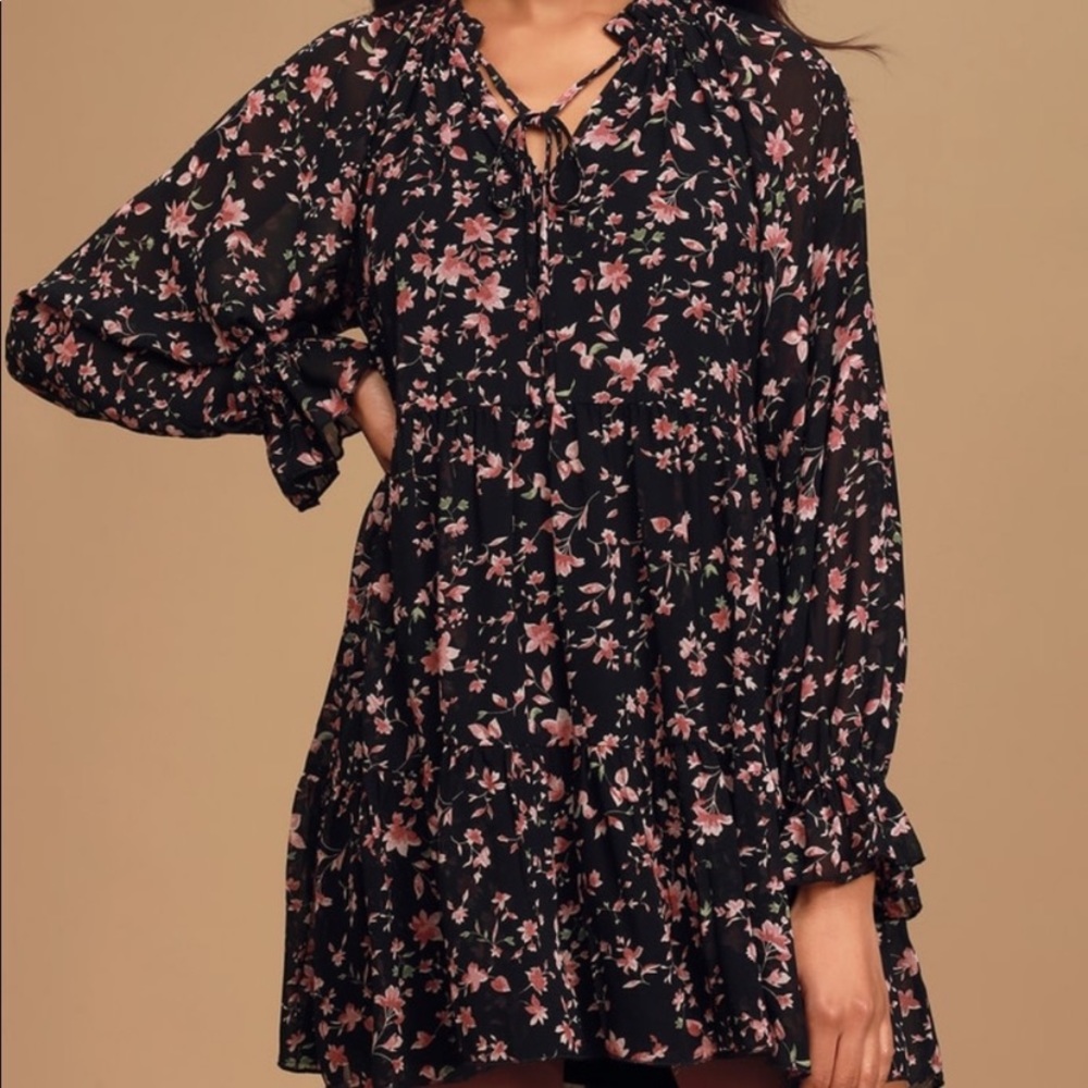 Lulus chiffon Swiss dot vneck ruffle dress